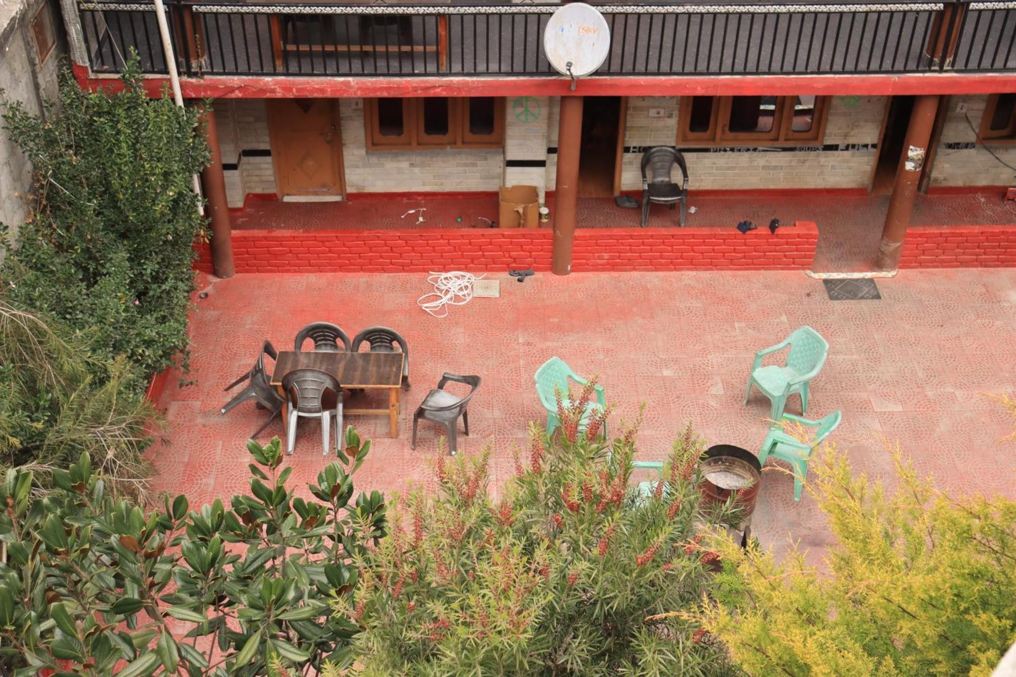 Chalo Chhalal Hotel & Cafe Kasol Buitenkant foto