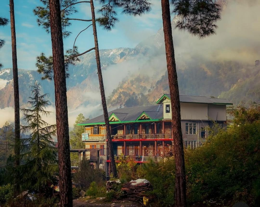 Chalo Chhalal Hotel & Cafe Kasol Buitenkant foto