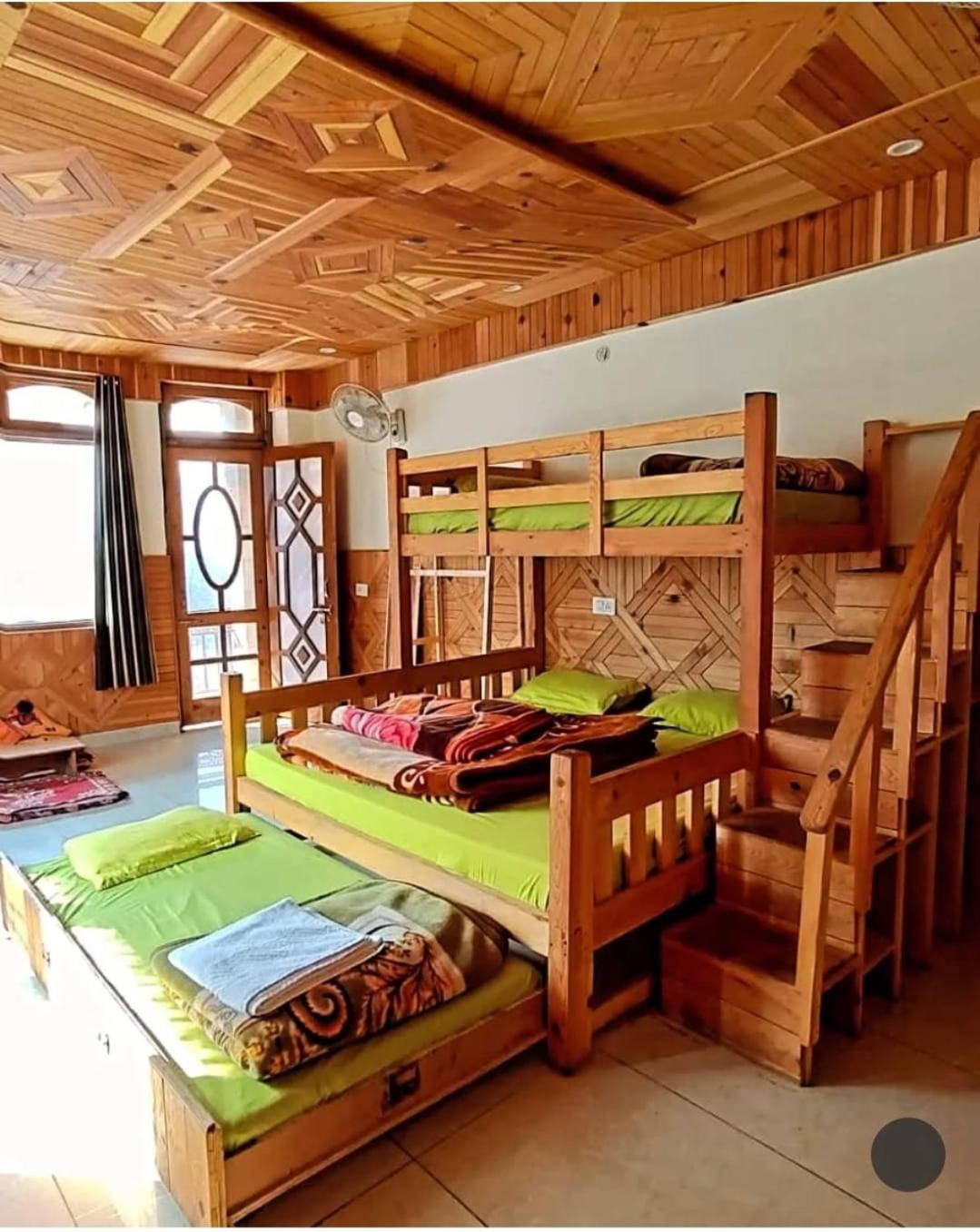 Chalo Chhalal Hotel & Cafe Kasol Buitenkant foto