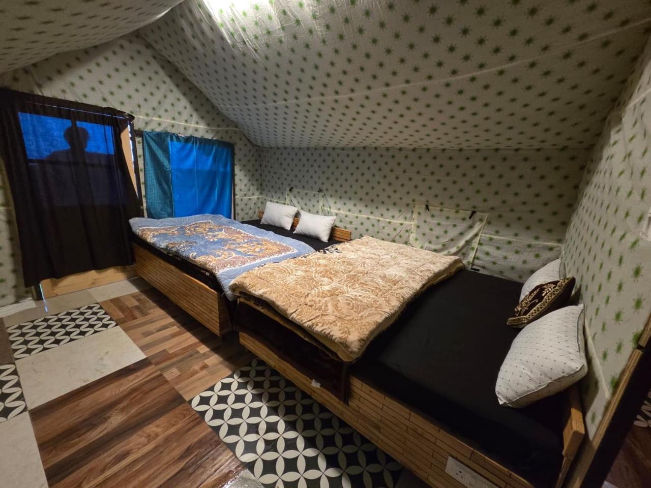 Chalo Chhalal Hotel & Cafe Kasol Buitenkant foto