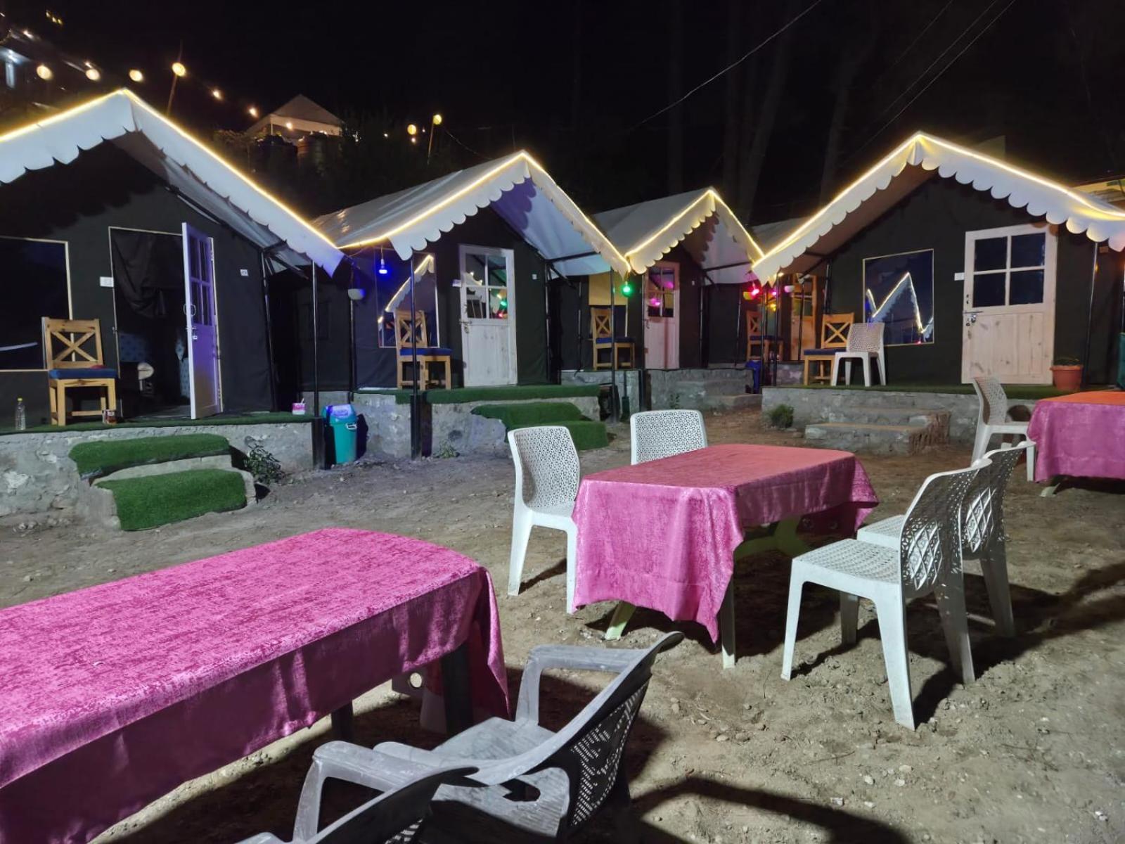 Chalo Chhalal Hotel & Cafe Kasol Buitenkant foto
